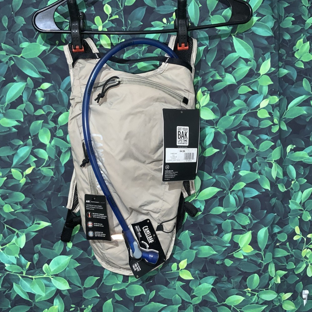 Camelbak Classic Light 70 Oz Aluminum With Defects
