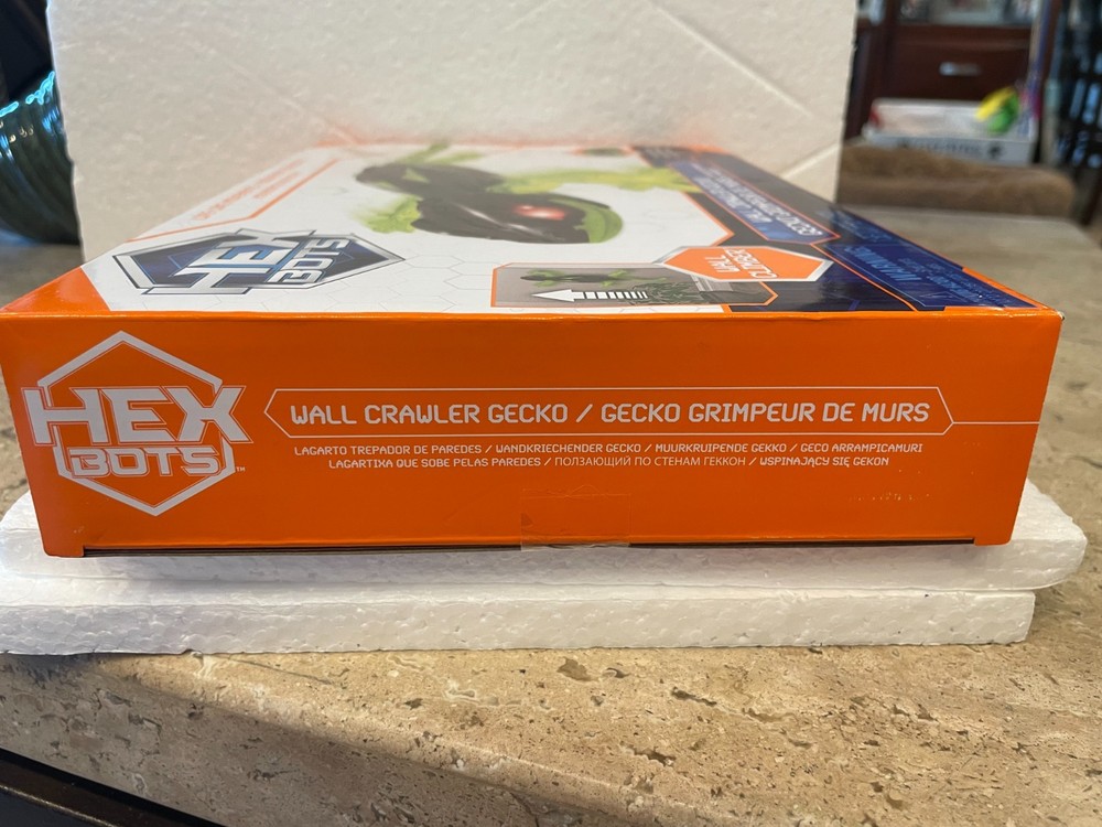 HEX BOTS WALL CLIMBER WALL CRAWLER GECKO BNIB