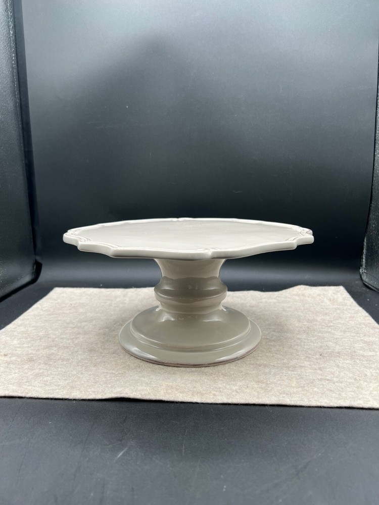 TRS ceramic raised cake plate
