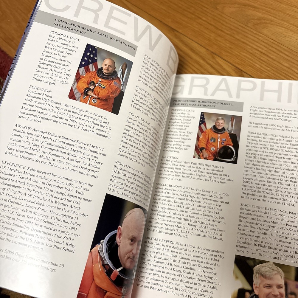 NASA Final Flight Space Shuttle Endeavor STS-134 Official Launch Program Book