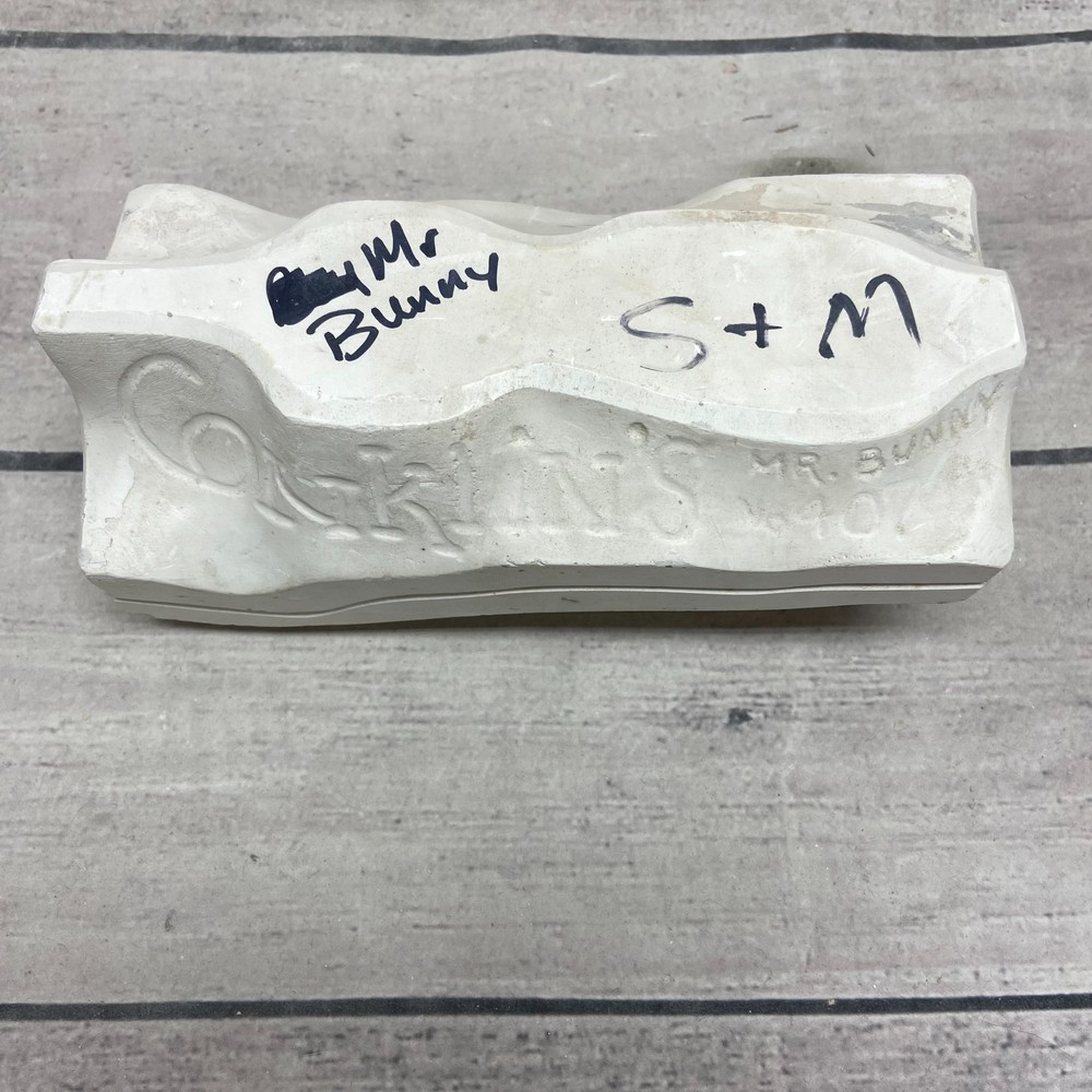 Conklins Ceramic Slip Casting Mold Mr. Bunny S+M Figurine #407