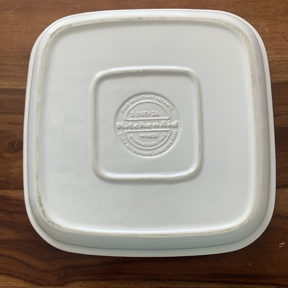 KitchenAid White Red 2 Qt Square Ceramic Bakeware Casserole Dish Baking Pan