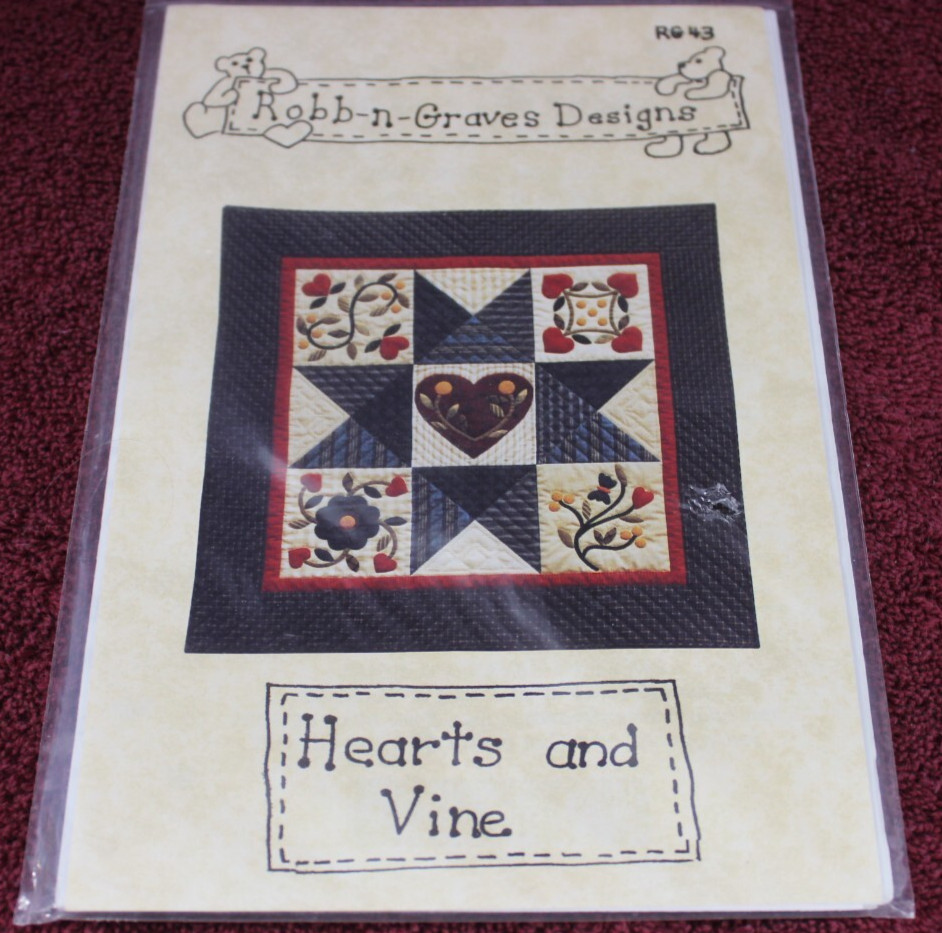 Robb-n-Graves Designs Quilt Pattern - Hearts and Vine