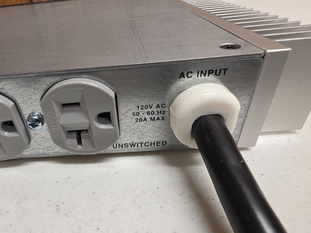 FSR inc. SPC-20 20 AMP Sequencing Power Conditioner Unit