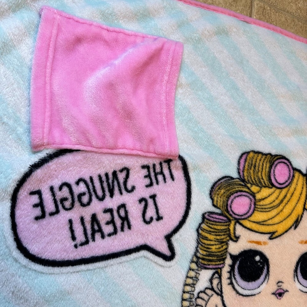 LOL Surprise Super Blanky Cape & Throw 36" X 47"