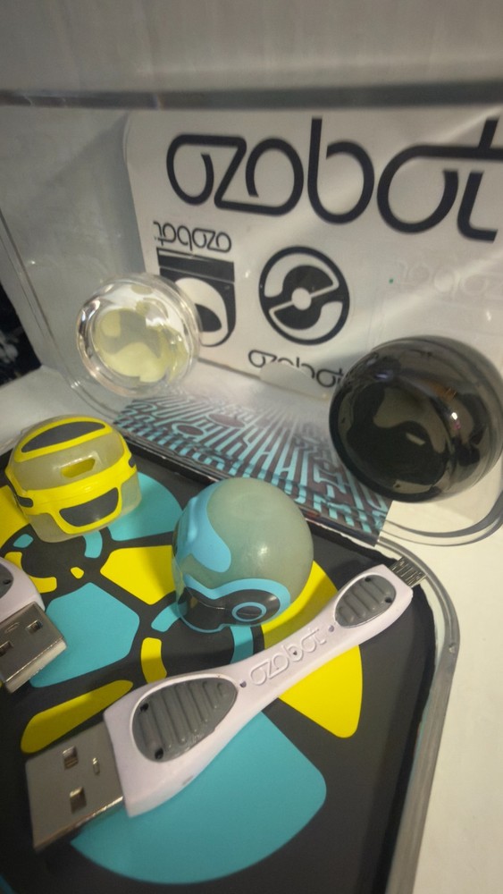 Ozobot Bit2.0 Dual Pack 2 Robots Competition Series STEM CodingCase USB OzoSkins