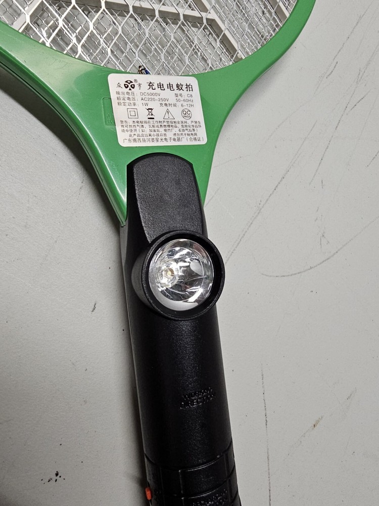 Rechargeable Electric Fly Swatter/Bug Zapper With Flash Light