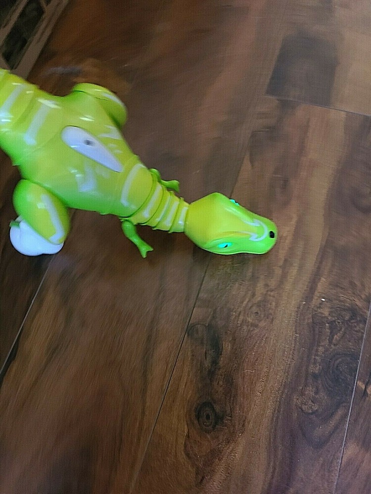 Zoomer Interactive T-REX Remote Controlled Robotic Dinosaur T-Rex Green/White.
