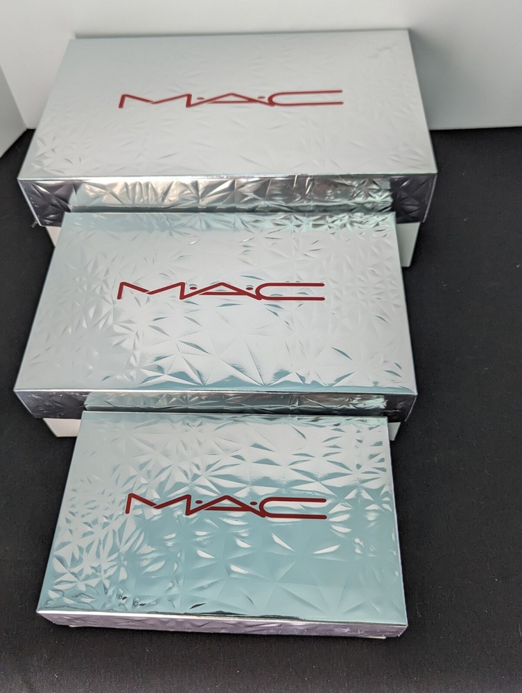 MAC Make-Up Nesting Boxes Christmas 2023 Set of 3 Embossed Silver Red White