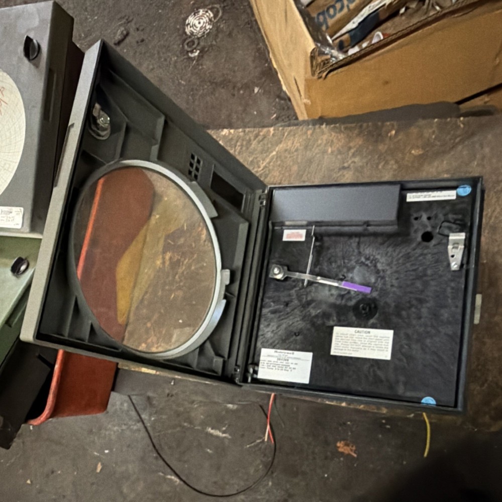 Honeywell DR4300 Circular Chart Recorder 1-Channel Plotter Unit