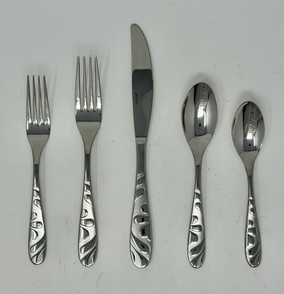 Oneida Cosmic 5 Piece Place Set Quality Stainless