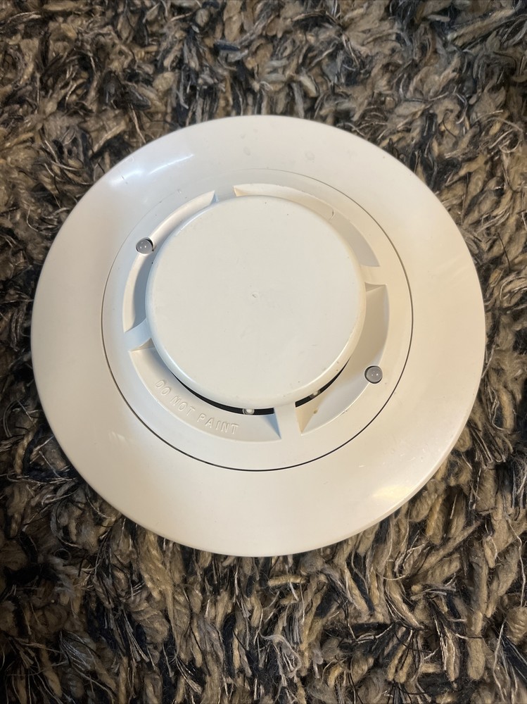SYSTEM SENSOR 2251 smoke detector