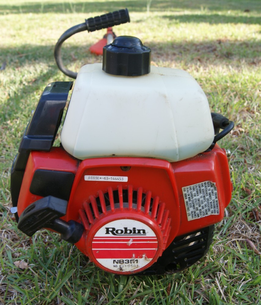 ROBIN NB351 STRING TRIMMER-BUSHWACKER MADE IN JAPAN 34.5CC ENGINE