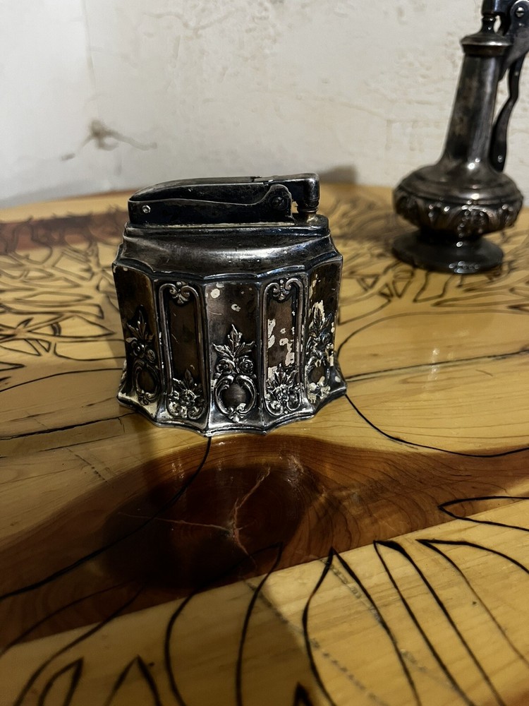 Vintage Ronson Colonial And Decanter Lighters