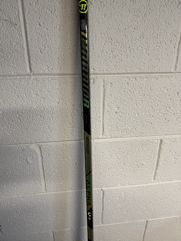 warrior hockey stick