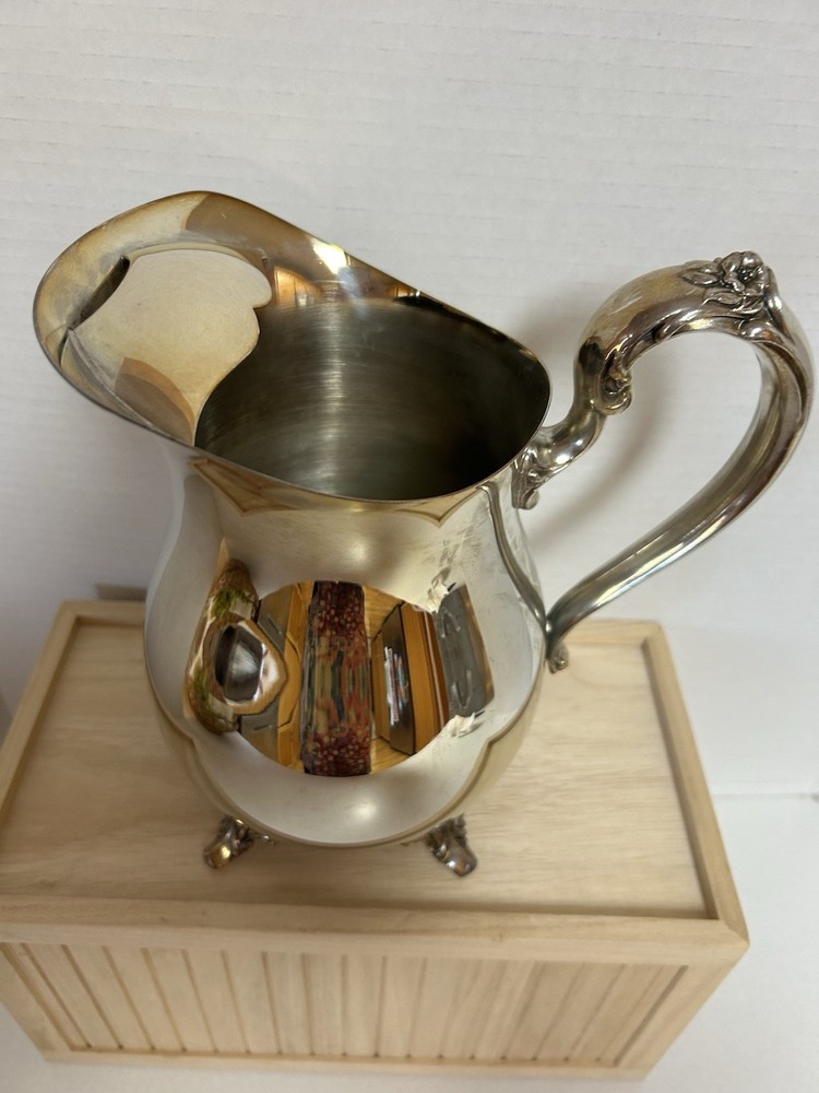Vintage Leonard Silver Plate Footed Water Pitcher with Ice Guard / Lip 9” EUC