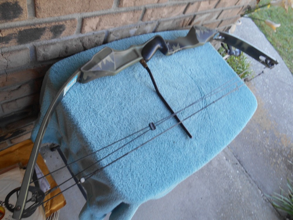 VINTAGE American Archery AM Hunter Compound Bow