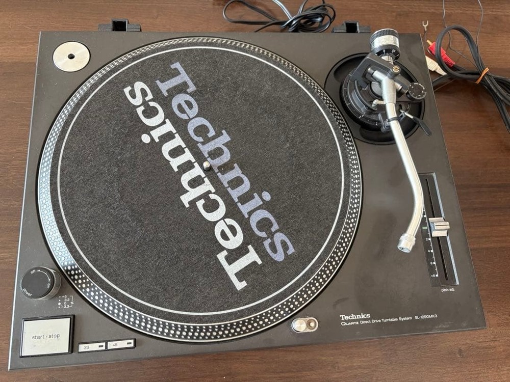 Technics SL-1200 Turntable DJ Turntable Quartz Direct Drive Black Tested Working