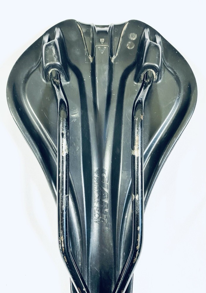 Giant Contact Forward Saddle Black- Used