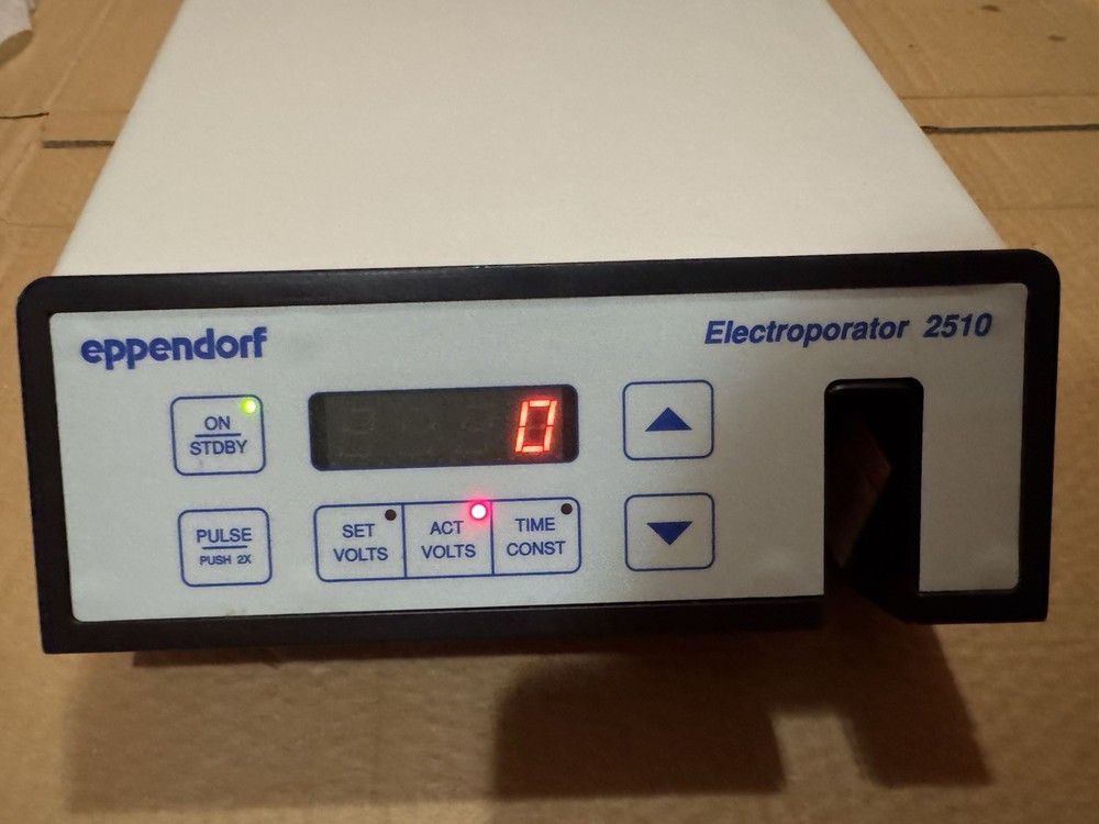 Eppendorf 2510 Electroporator Tested Power On