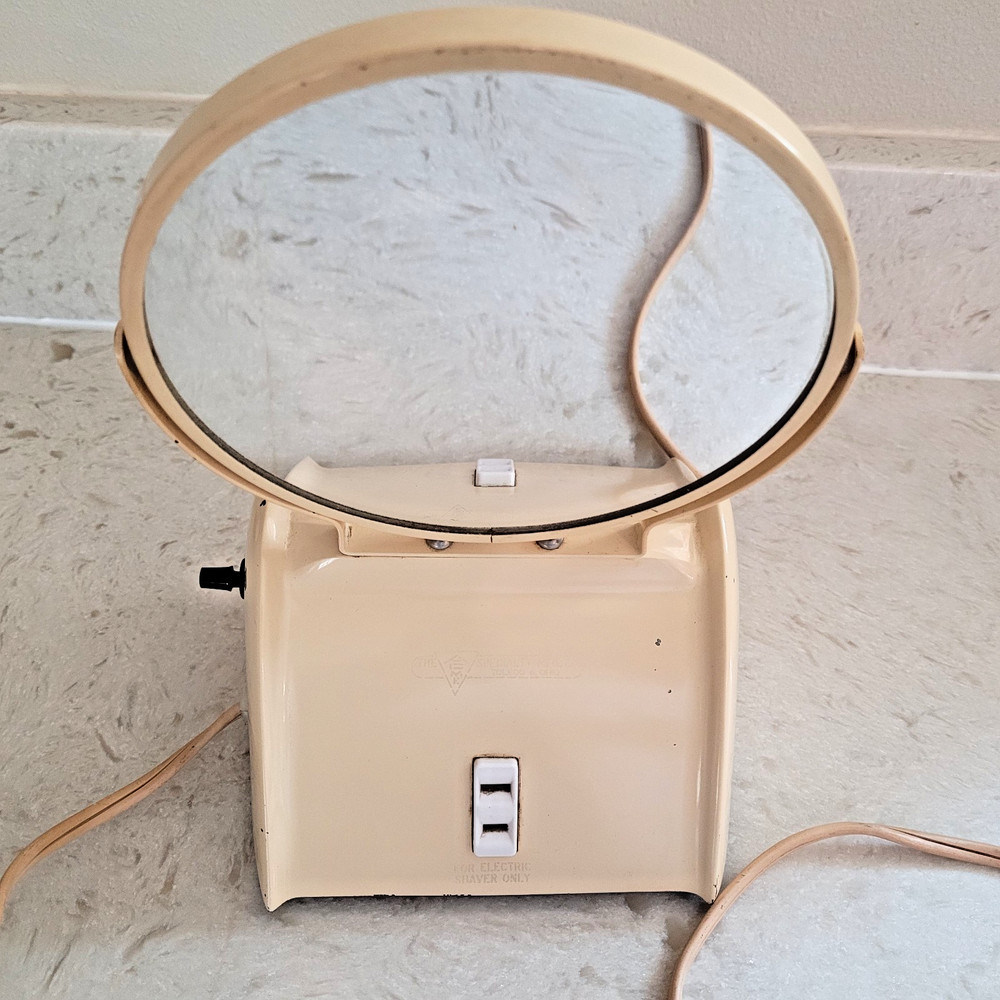 Art Deco, Acme Co, Beige Colored Lighted Shaving, Vanity Make-up Mirror Nice!