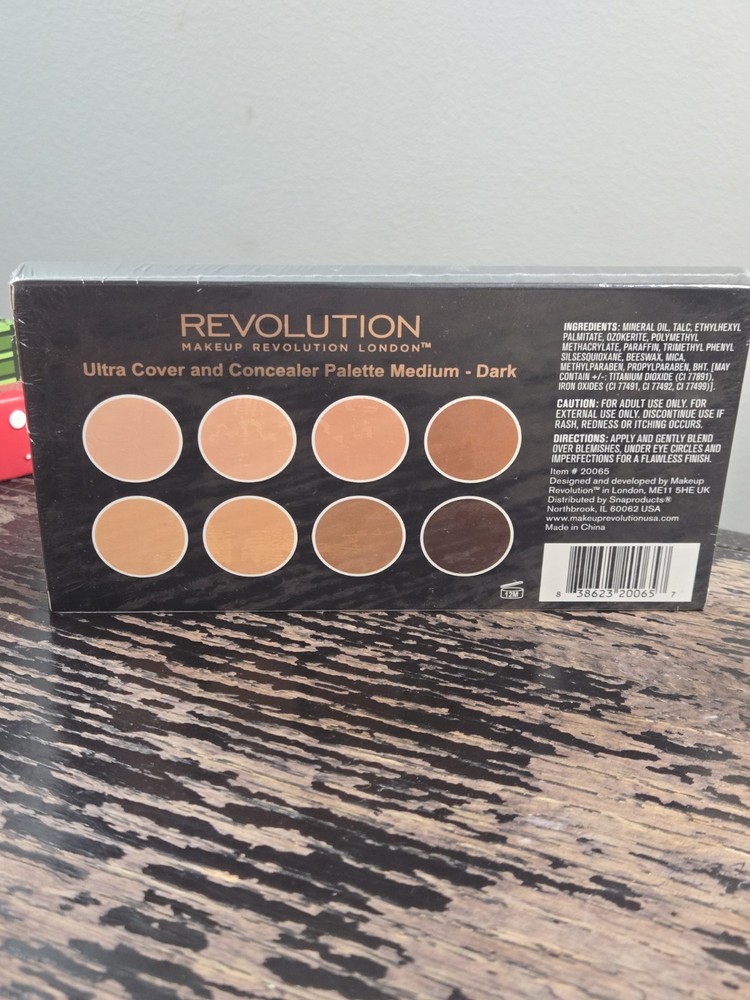 Revolution Ultra Cover & Concealer Palette, Medium-Dark