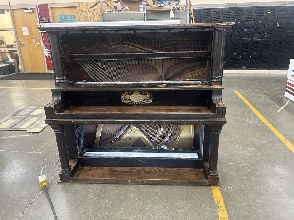 Piano Bar