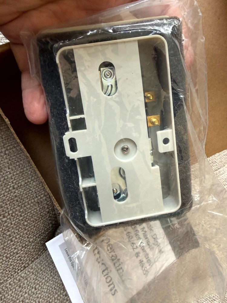 Aprilaire 4655 Manual Humidifier Control - White