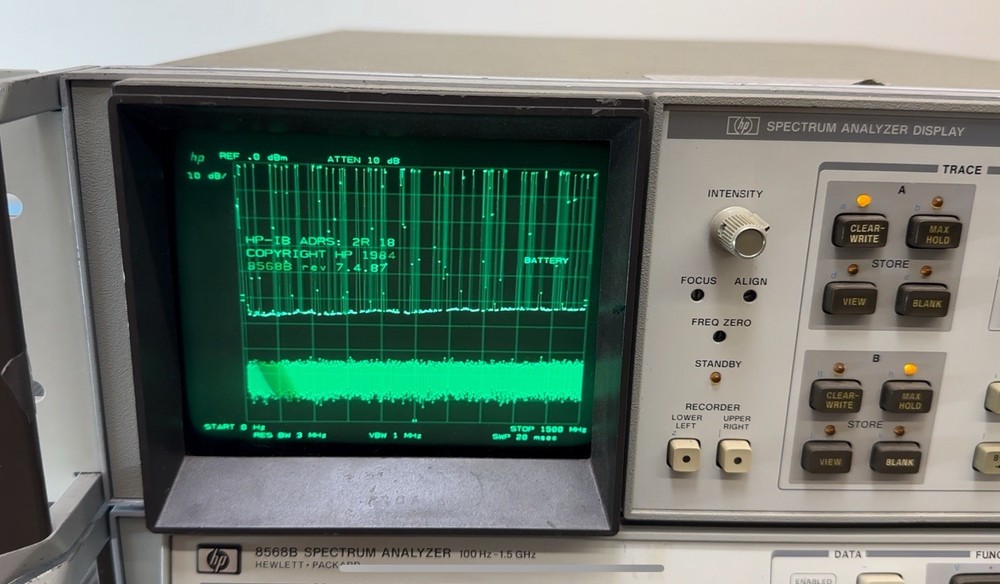 HP 8568B Spectrum Analyzer / 85662A Display Unit & Interconnect cables Read