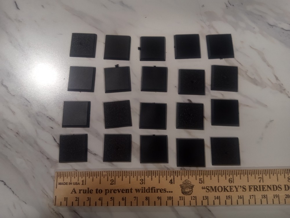 25mm Miniature Square Base x 20