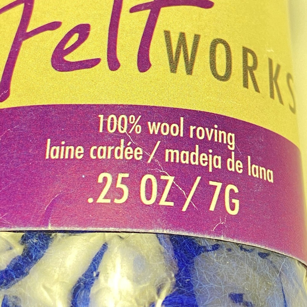 Dimensions Feltworks Blue Curly Roving - .25 ounces