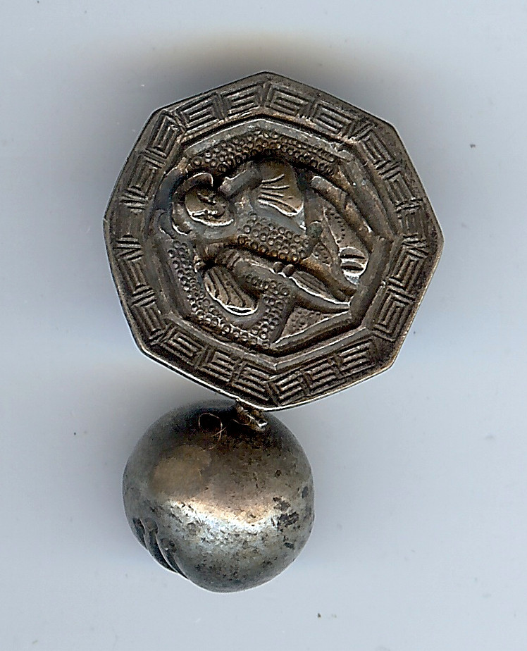 VINTAGE SAMURAI OR FIGURAL SILVER TOGGLE BUTTON