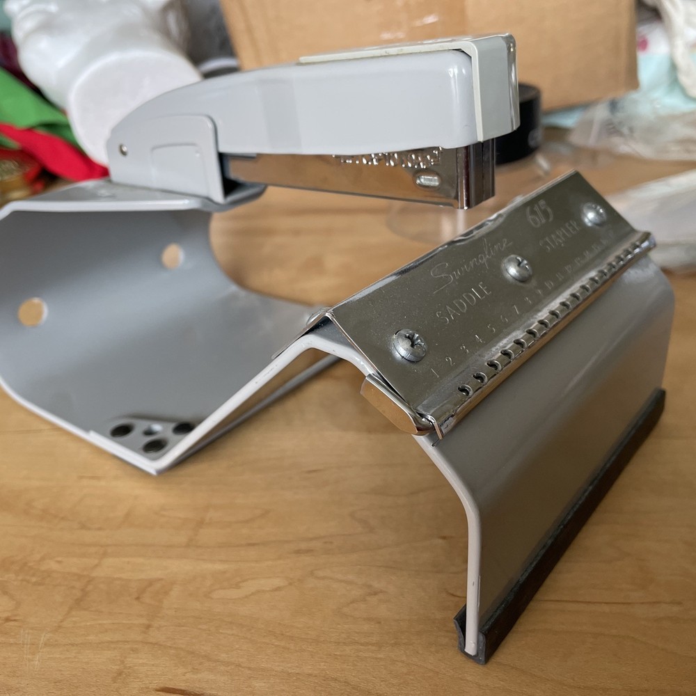 Swingline 615 Saddle Stapler Booklet Maker Gray Silver Large Heavy Duty Works!!
