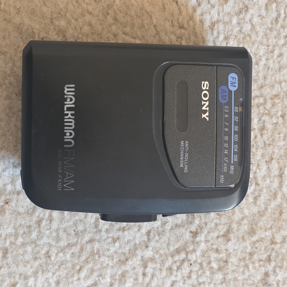 Sony Walkman WM-FX101 AM/FM Cassette Player
