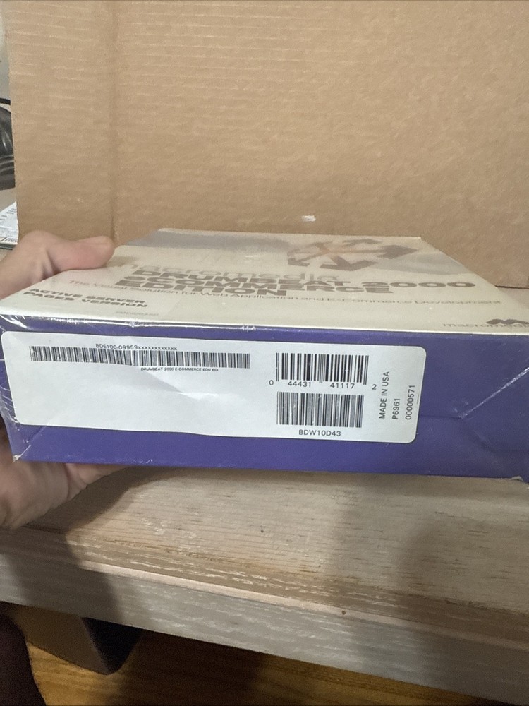 Macromedia Drumbeat 2000 e-Commerce Edition Sealed Education Version