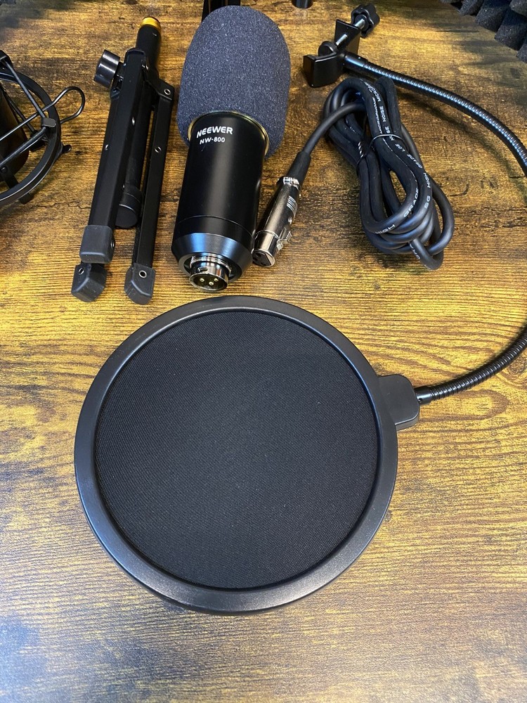 PODCAST GEAR - Studio Microphone Isolation Shield, Neewer NW 800 Microphone, Etc