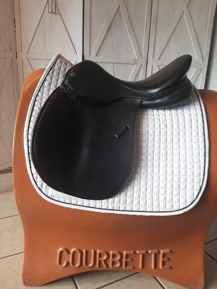 Aviant All Purpose Saddle 18/ MW
