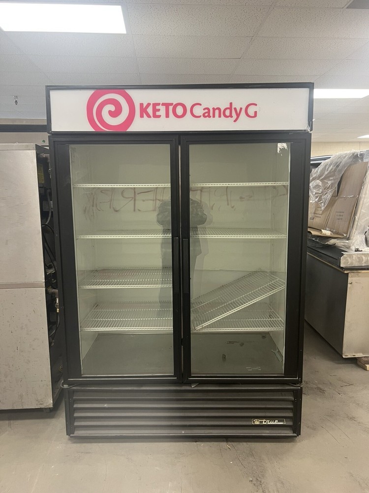 TRUE Refrigerator 2 Door Cooler