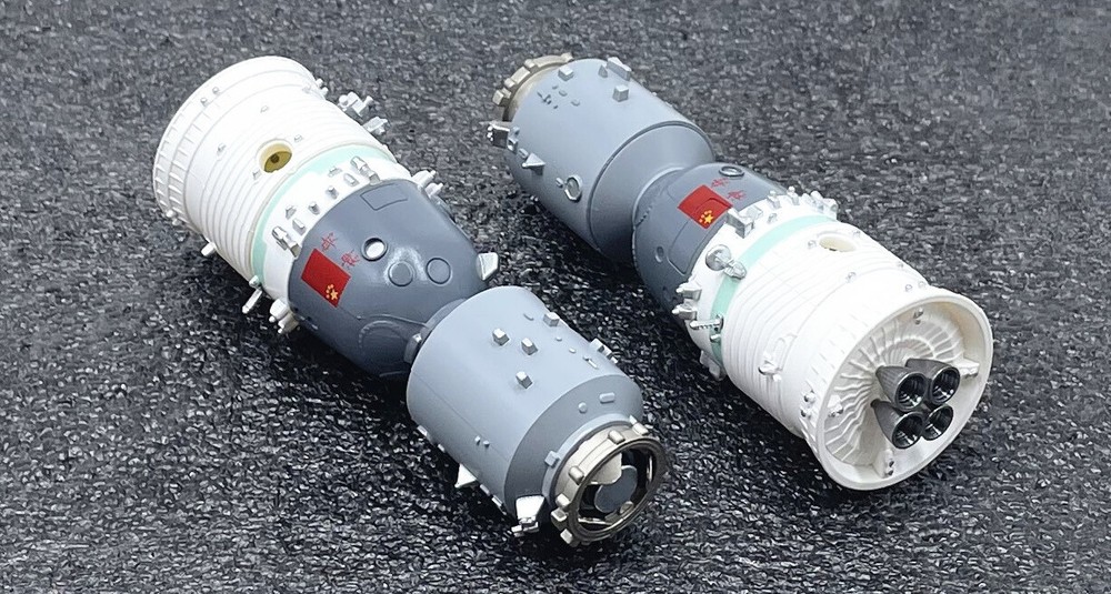 1: 90 China Aerospace Space Station Model Combination Alloy