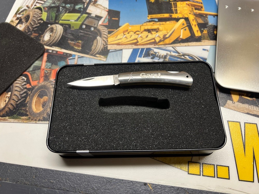 Garst Seed Collectable Knife With Tin Farming