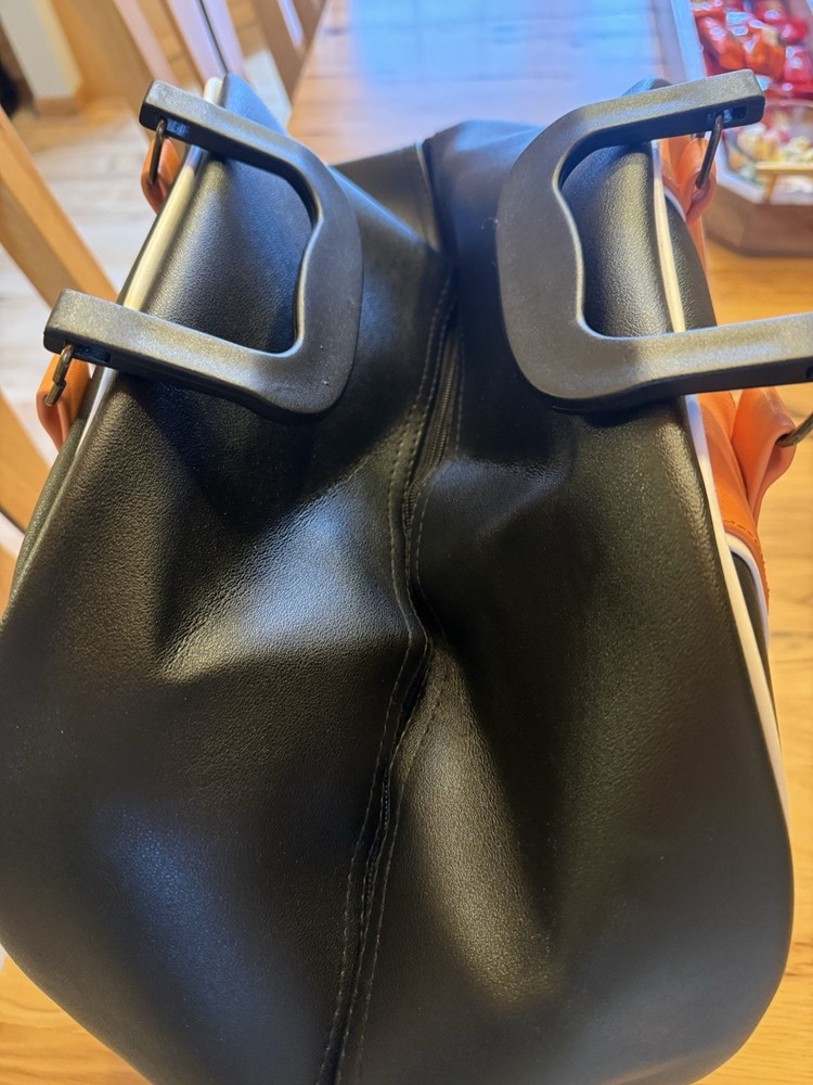 Tito‘S Bowling Bag Handmade Vodka Austin Texas