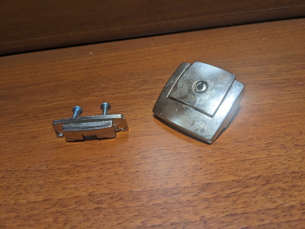 1 latch top bottom GENUINE SKB Golf Case Clamp Replace Bracket Repair Part
