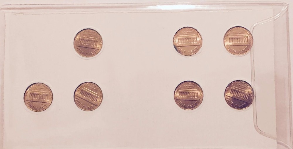1982 LINCOLN CENT (ALL 7 VARIETIES) SET NICE COLLECTOR SET IN DISPLAY CASE #99