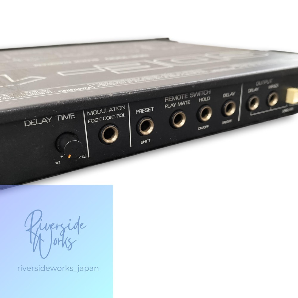 ROLAND SDE-1000 Digital Delay Unit