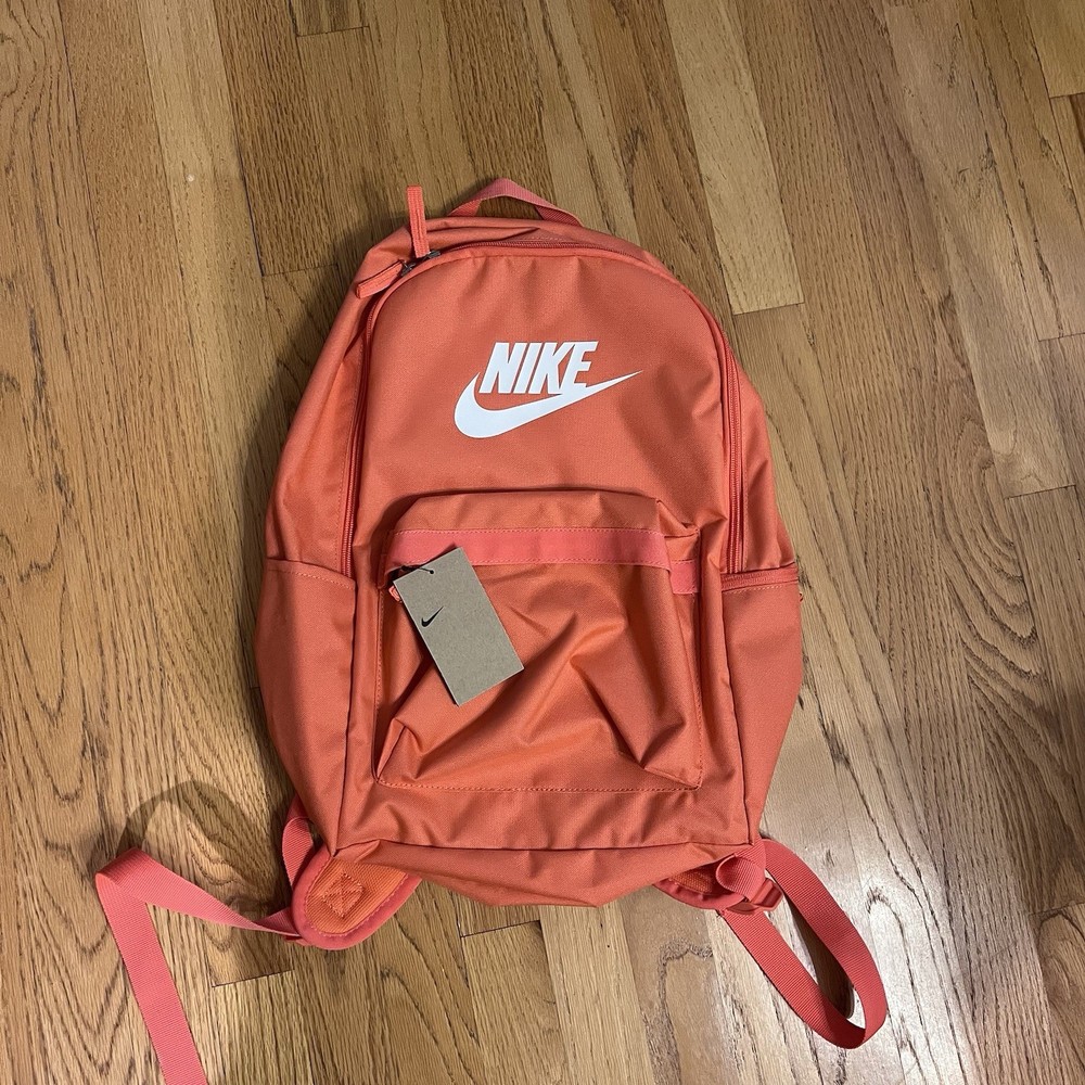 Nike Heritage Backpack Magic Ember / Summit White 25L DC4244-814