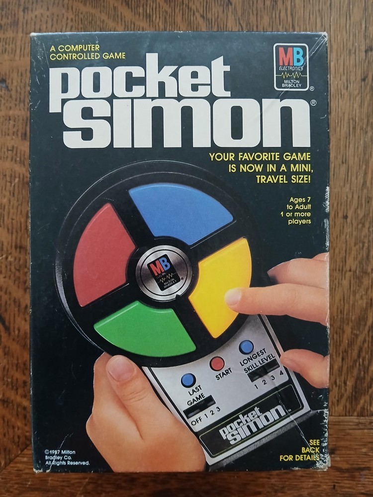 Milton Bradley Electronics 1987 Pocket Simon Game - Tested