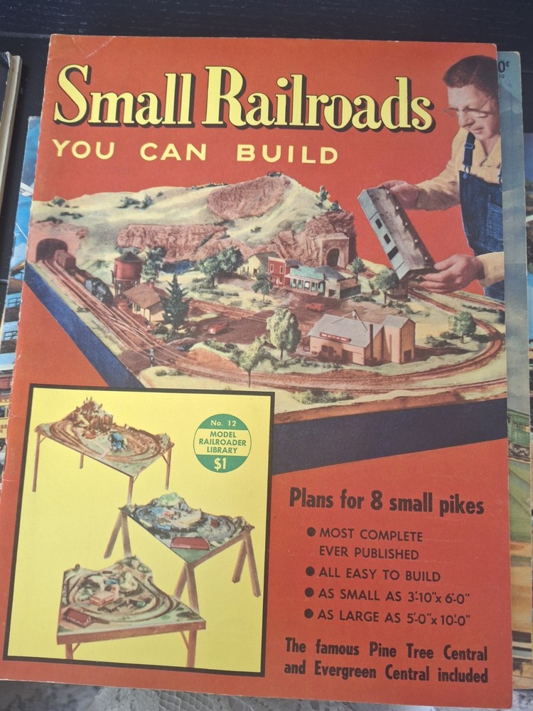 Vintage HO . Train Sets In Original Boxes Extra Tracks,universal Power Master.