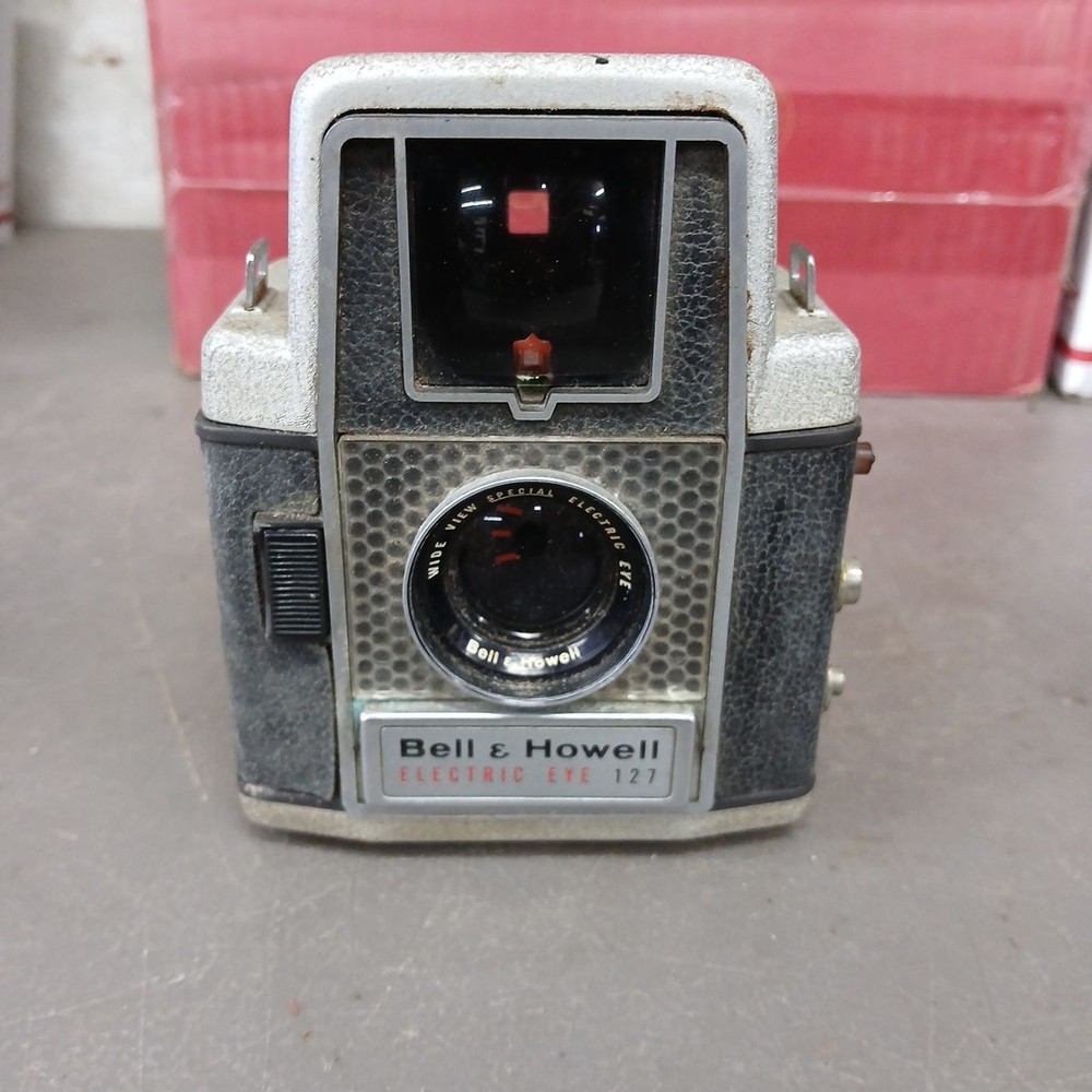 Bell And Howell Electric Eye 127 Untested
