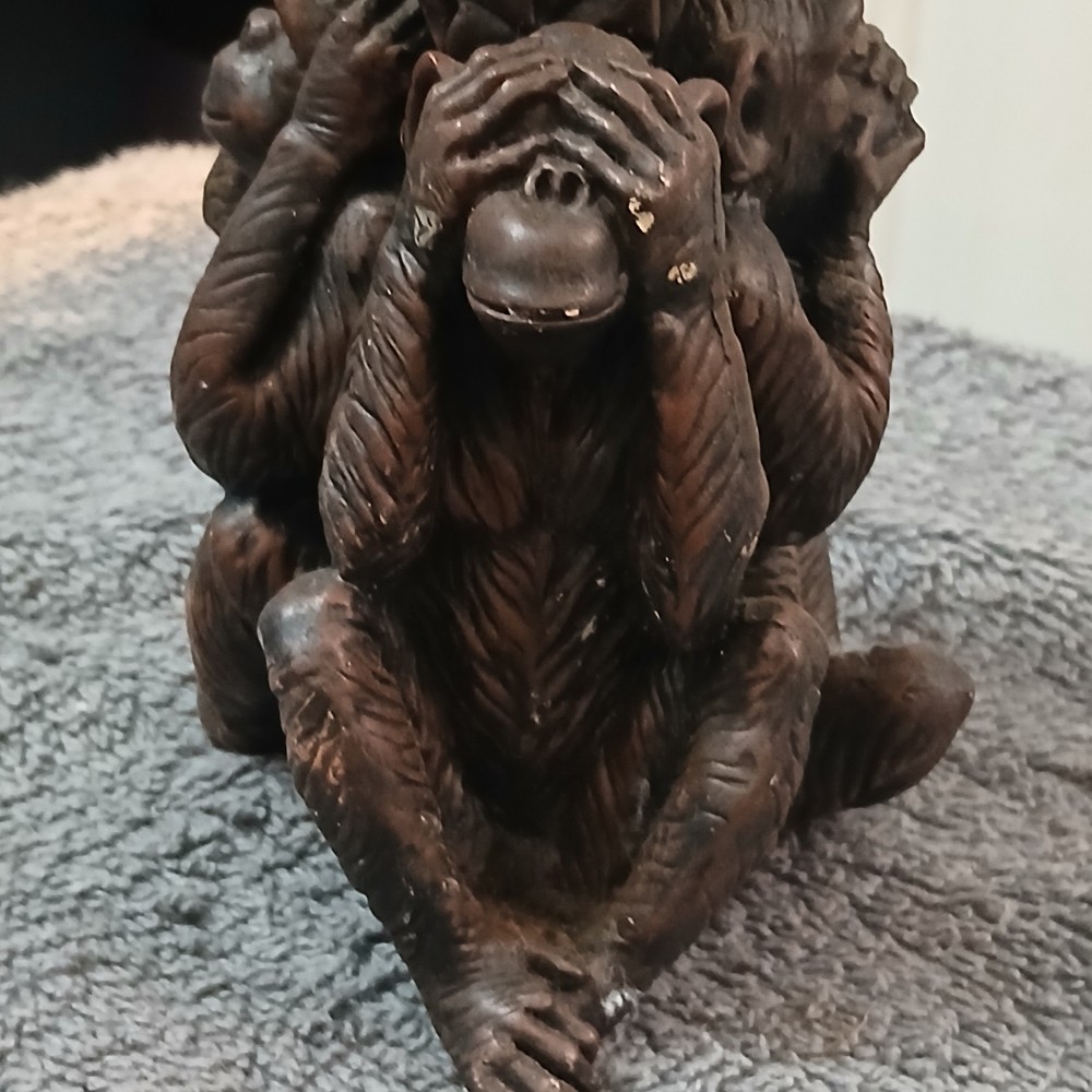 Older Monkey Clock Hear No Evil Speak No Evil See No Evil Read