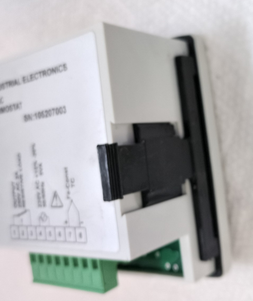ENDA ATC9311-230VAC Analog Thermostat